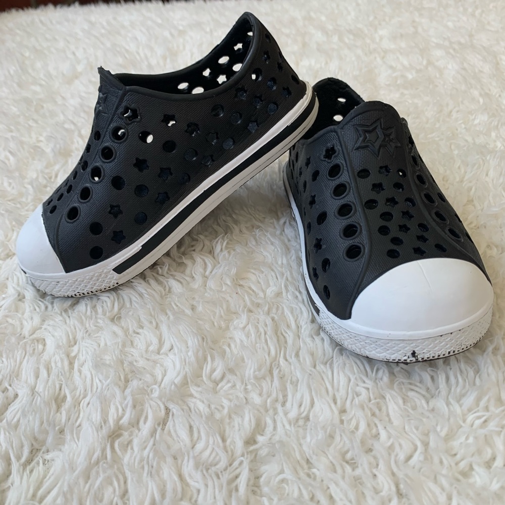 5/$15 Boy Girl Wonder Nation Starry Beach Sneakers